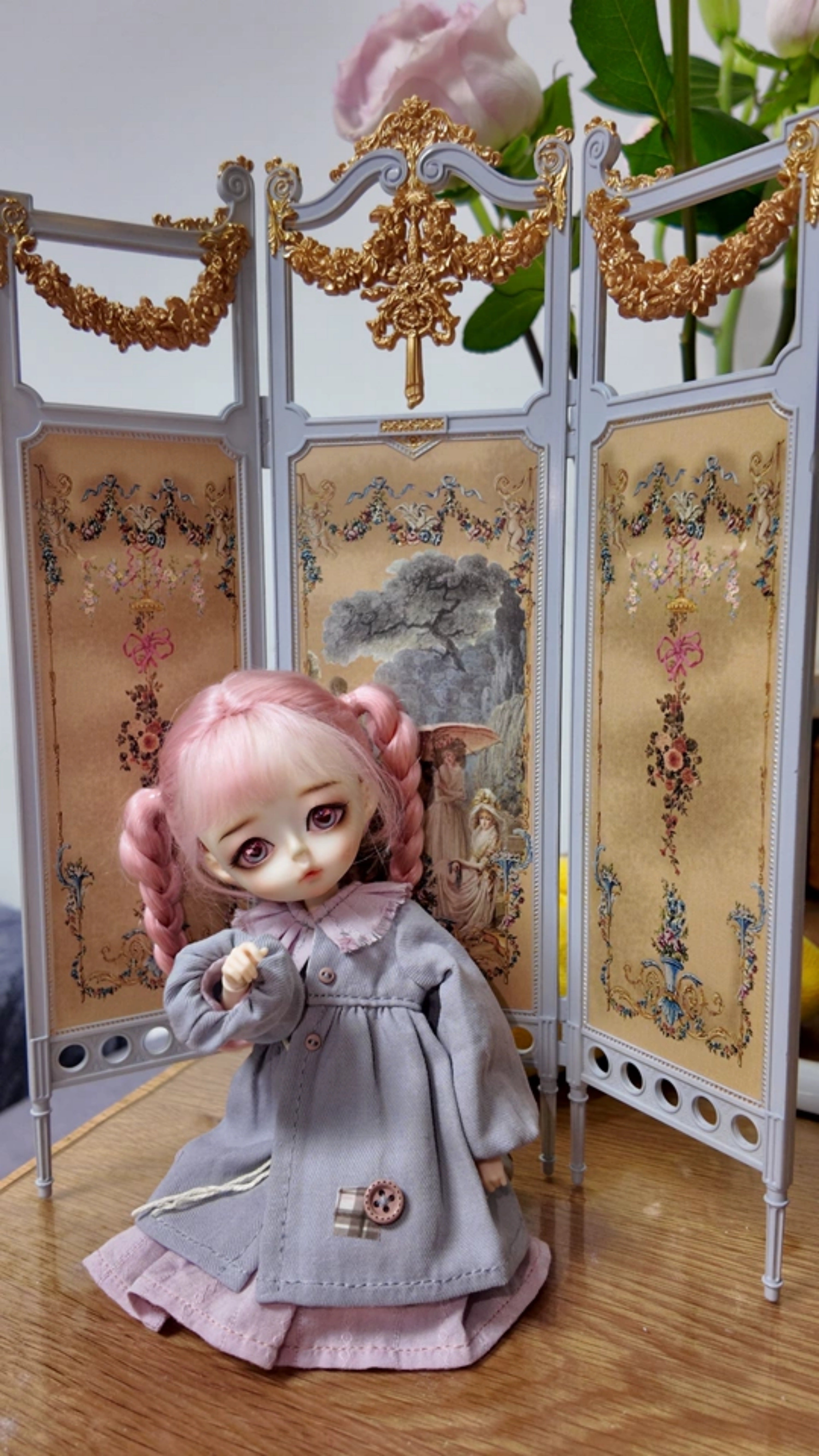 1/6 "Auguste Triple Fold Screen